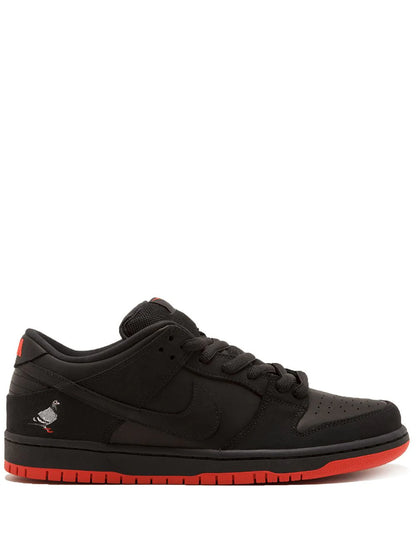 Nike SB Dunk "Black Pigeon"