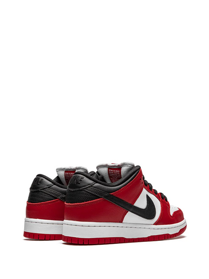 Nike SB Dunk "Chicago"