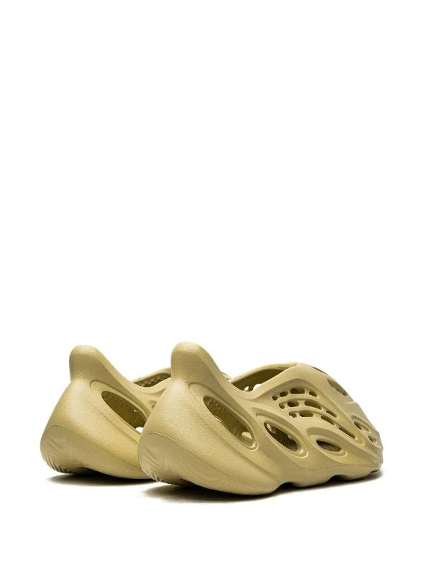 YEEZY Foam Runner "Sulfur"